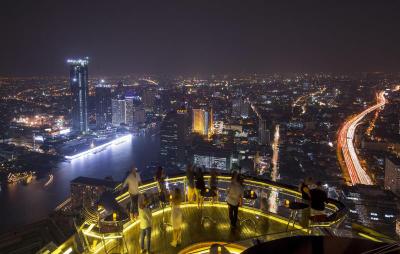 Lebua At State Tower The World S First Vertical De