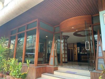 Petch Pailyn Hotel