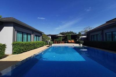 BaanMee Phuket near Chalong Pier by ZUZU