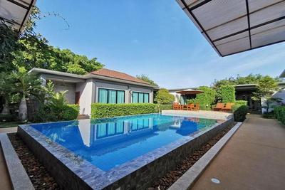BaanMee Phuket near Chalong Pier by ZUZU