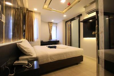 Pratunam Atrium Hotel