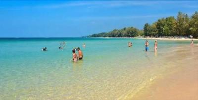 La Marina Khlong Nin Beach