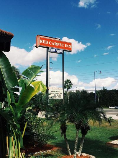 Red Carpet Inn