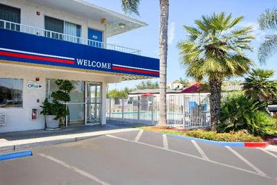 Motel 6 Tulare Ca