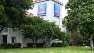 Studio 6 West Palm Beach Fl