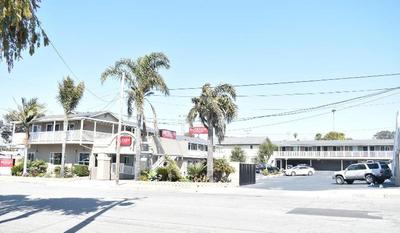 Rockview Inn And Suites