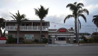 Rockview Inn And Suites