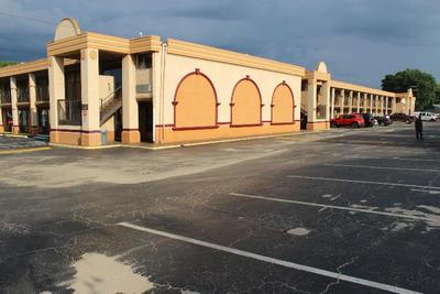 Tampa Inn Near Busch Gardens