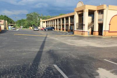 Tampa Inn Near Busch Gardens