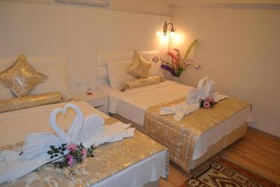 Peradise Hotel