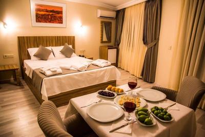 Berlin Otel Niayantaaya