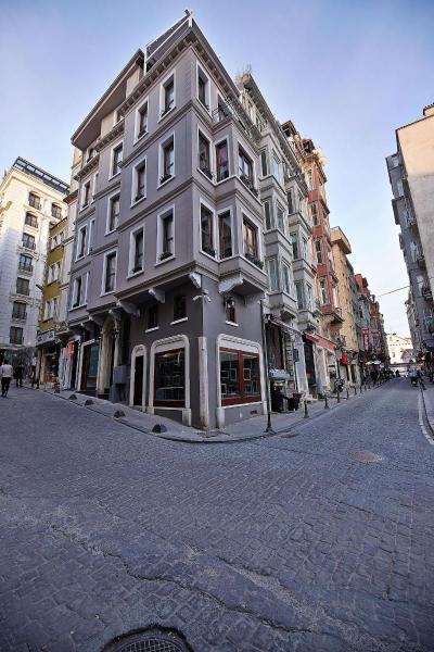 Arart Hotel