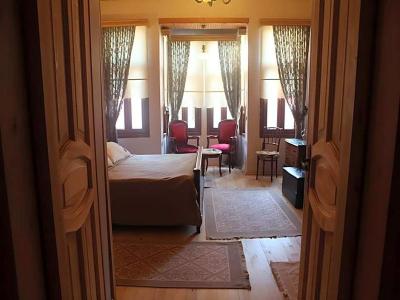 Tom Square Boutique Hotel