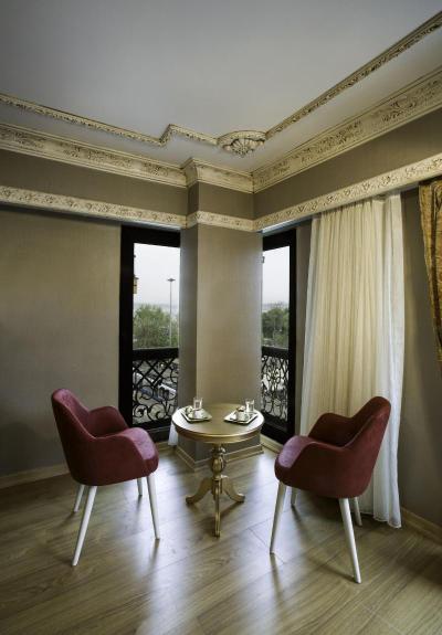 Phosphorion Hotel