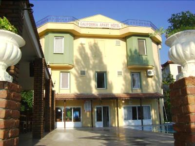 California Apart Hotel