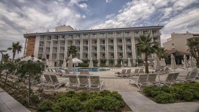 Ramada Hotel & Suites By Wyndham Kusadasi