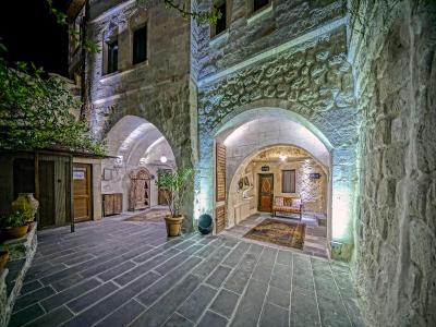 Elysa E Cave House