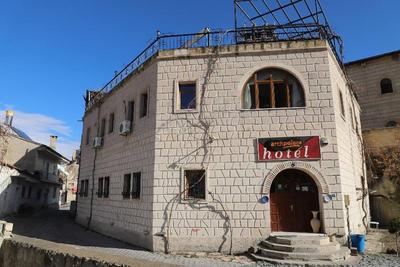 Arch Palace Hotel