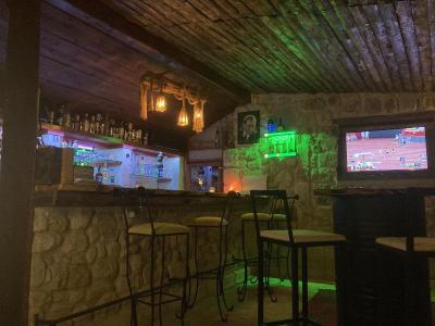 Canyon Cave Hotel
