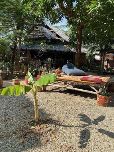 Leaf House Bungalow Hostel