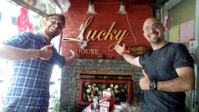 Lucky House Phra Sing Chiangmai Hostel