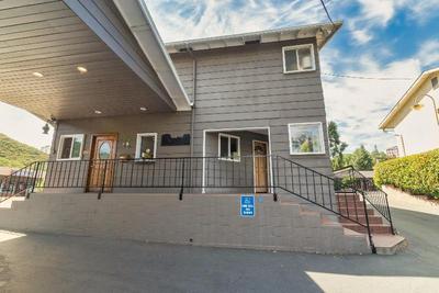 Mariposa Lodge