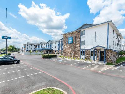 Clarion Pointe Shreveport