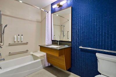 Fairfield Inn & Suites Winchester