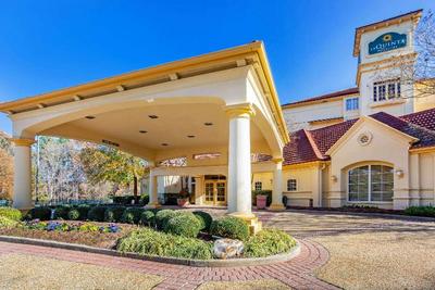La Quinta Inn & Suites by Wyndham Raleigh Cary