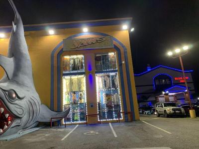 Blue Bay Inn & Suites