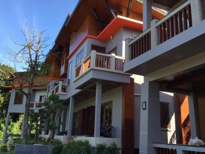 Lanta Intanin Resort