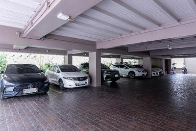A Room Bangkok Sathorn by ZUZU