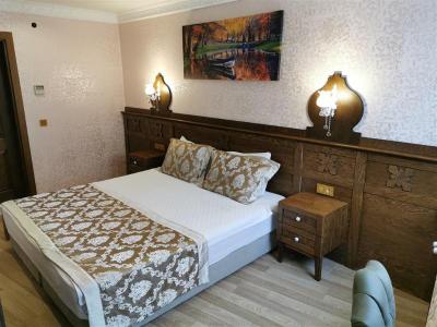 Perapolis Hotel