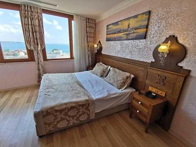 Perapolis Hotel