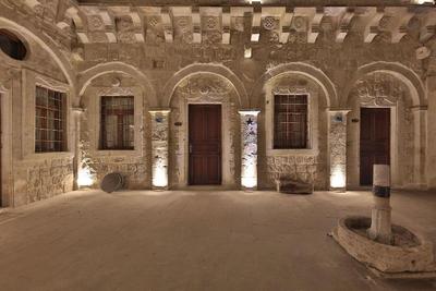 Taru Cave Suites