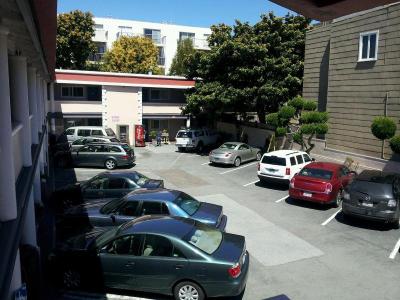 Townhouse Motel