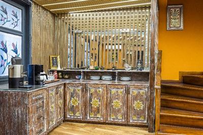 Wonder Wood Hotel