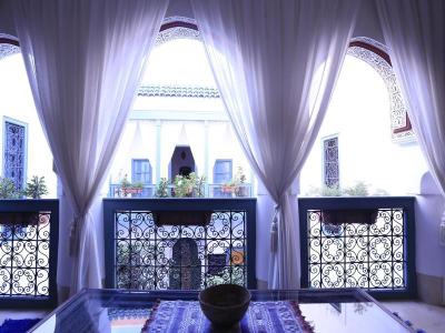 Riad 11 Zitoune