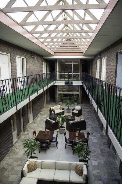 The Stables Inn And Suites