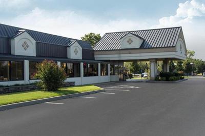Days Inn by Wyndham Pittsburg KS