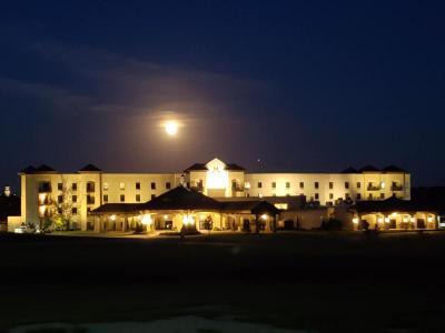 Shangri-La Resort