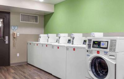 Woodspring Suites Boston North