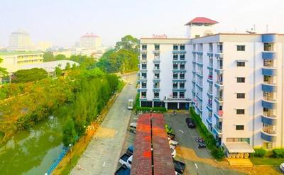 Wiangwalee Hotel by ZUZU