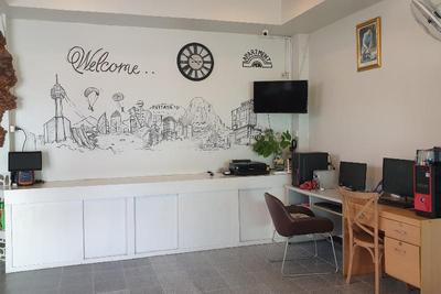 1068 NN Apartment