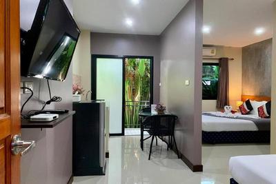 Isayarada Apartment by ZUZU