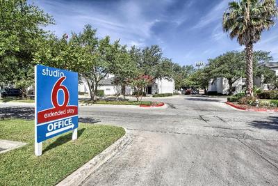 Studio 6 San Antonio, TX - Medical Center