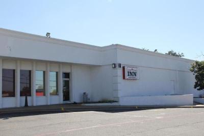 LoneStar Inn & Suites