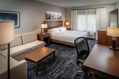 Delta Hotels By Marriott Huntington Mall