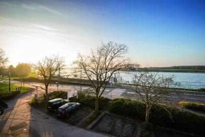 Zum Vater Rhein
