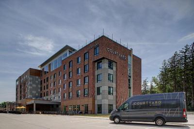 Courtyard by Marriott University Heights/Iowa City
